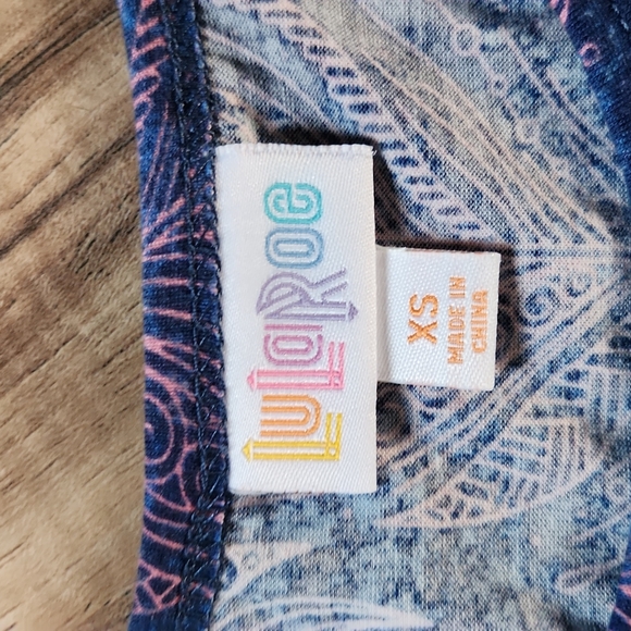Lularoe shirt - Picture 2 of 2